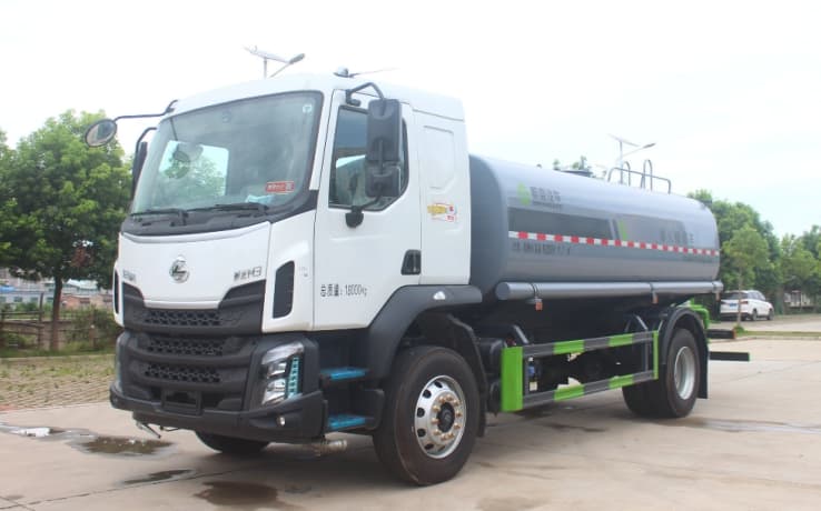 元年牌15方柳汽M3洒水车