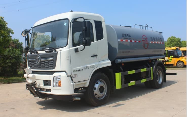 元年牌12方东风天锦洒水车