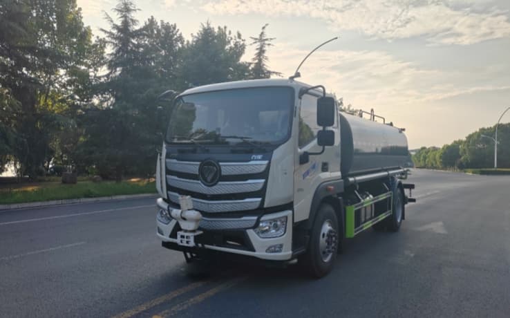 元年牌15方福田欧曼行星洒水车