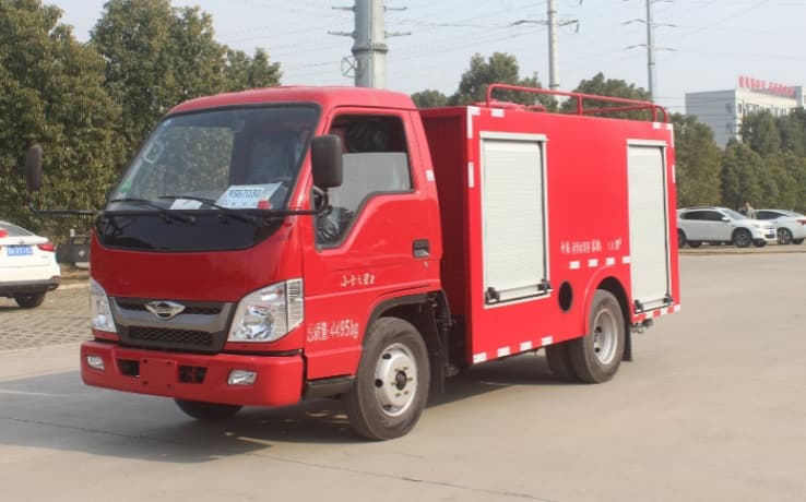 元年牌2方福田小卡洒水车