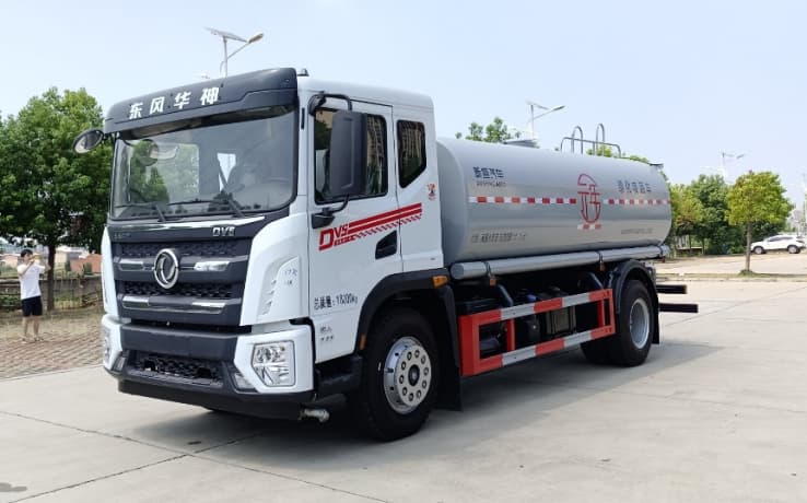 元年牌15方东风华神DV5洒水车
